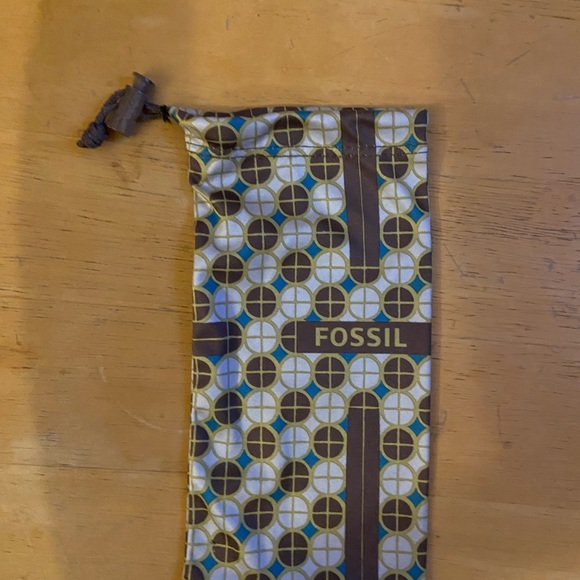 Fossil “what vintage are you” sunglass cases - Picture 5 of 6